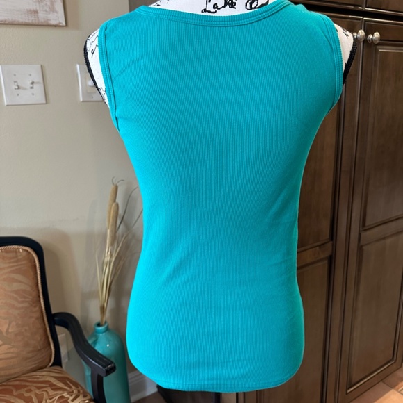 Costa Rica Muscle Tee - Excellent Condition!! - Picture 6 of 6